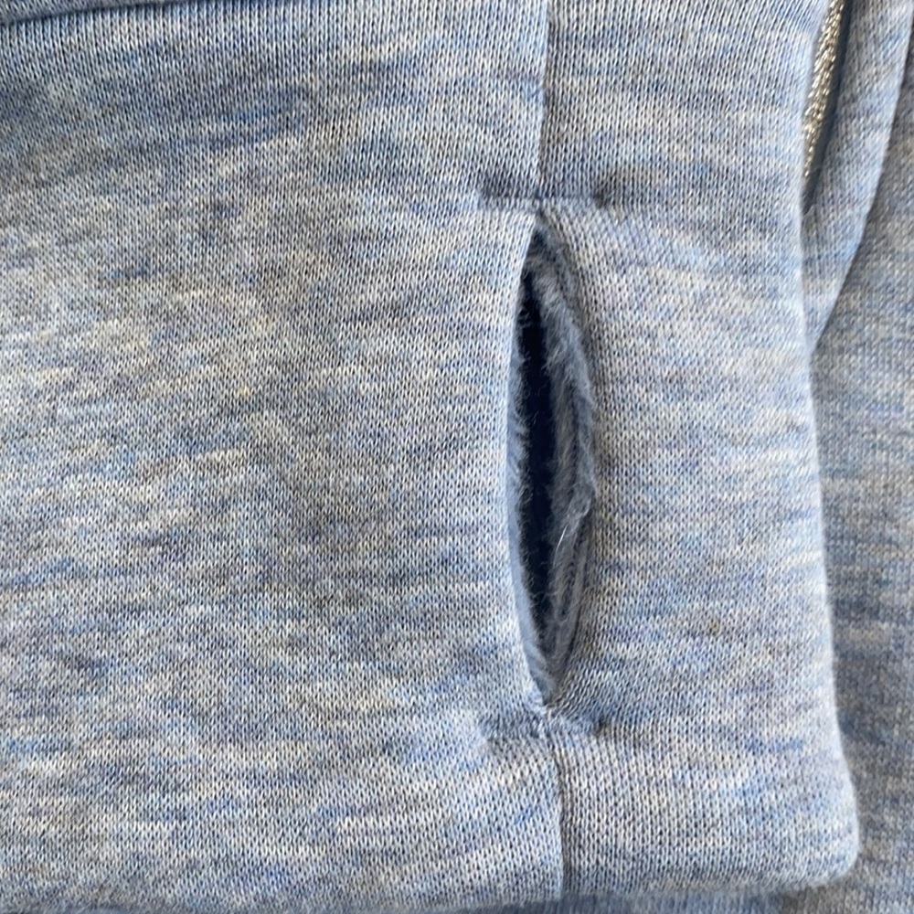 â¤ď¸ Lululemon Scuba Hoodie *Plush
Heathered Chambray NWOT - Picture 13 of 14